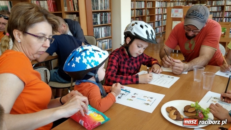 Zdjęcie w galerii na portalu naszraciborz.pl: Sobota na dwóch kółkach z raciborską biblioteką wiadomości z regionu
