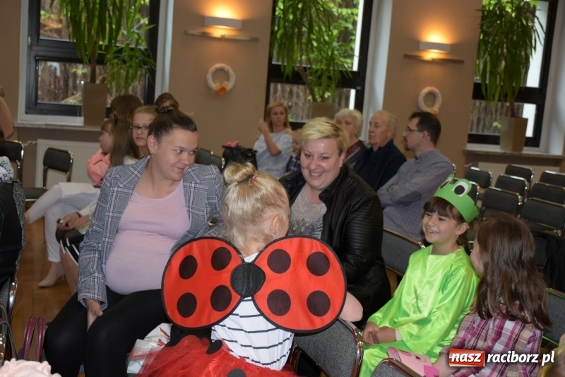 Zdjęcie w galerii na portalu naszraciborz.pl: Młode talenty na scenie w Tworkowie  wiadomości z regionu