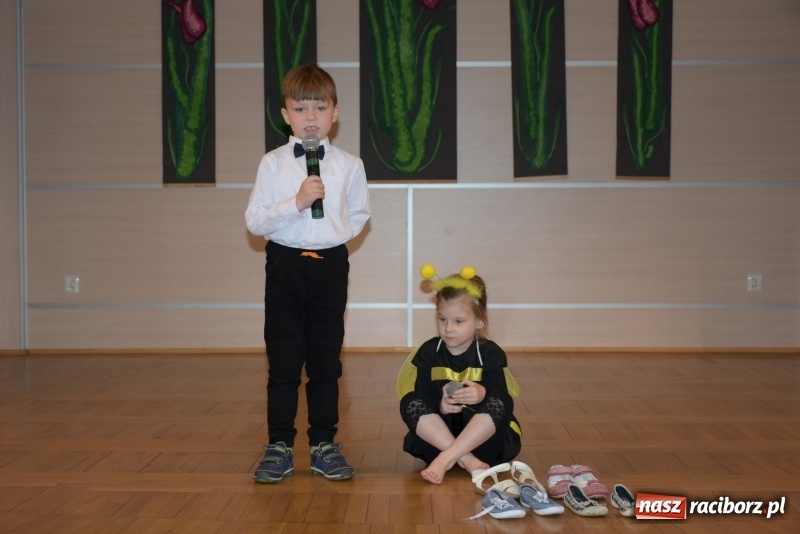 Zdjęcie w galerii na portalu naszraciborz.pl: Młode talenty na scenie w Tworkowie  wiadomości z regionu