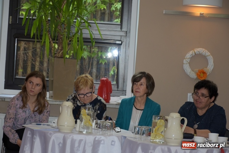 Zdjęcie w galerii na portalu naszraciborz.pl: Młode talenty na scenie w Tworkowie  wiadomości z regionu