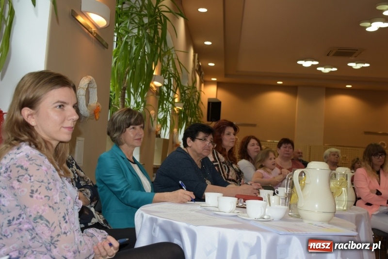 Zdjęcie w galerii na portalu naszraciborz.pl: Młode talenty na scenie w Tworkowie  wiadomości z regionu