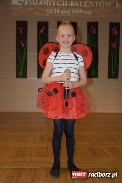 Zdjęcie w galerii na portalu naszraciborz.pl: Młode talenty na scenie w Tworkowie  wiadomości z regionu