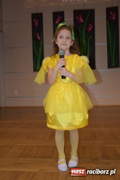 Zdjęcie w galerii na portalu naszraciborz.pl: Młode talenty na scenie w Tworkowie  wiadomości z regionu