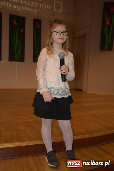Zdjęcie w galerii na portalu naszraciborz.pl: Młode talenty na scenie w Tworkowie  wiadomości z regionu