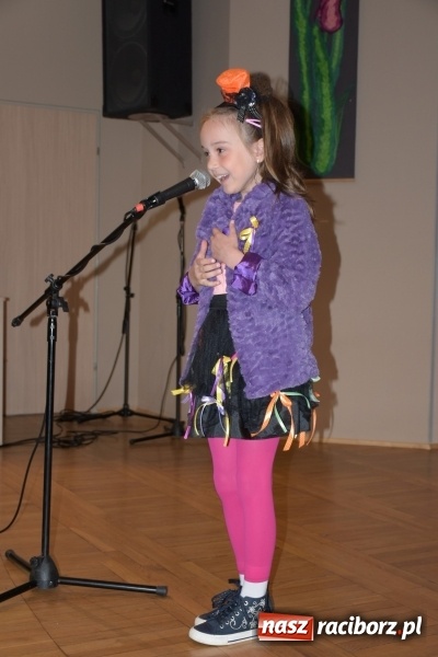 Zdjęcie w galerii na portalu naszraciborz.pl: Młode talenty na scenie w Tworkowie  wiadomości z regionu
