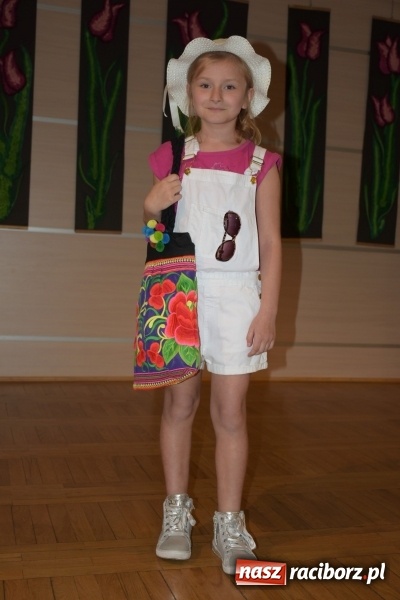 Zdjęcie w galerii na portalu naszraciborz.pl: Młode talenty na scenie w Tworkowie  wiadomości z regionu