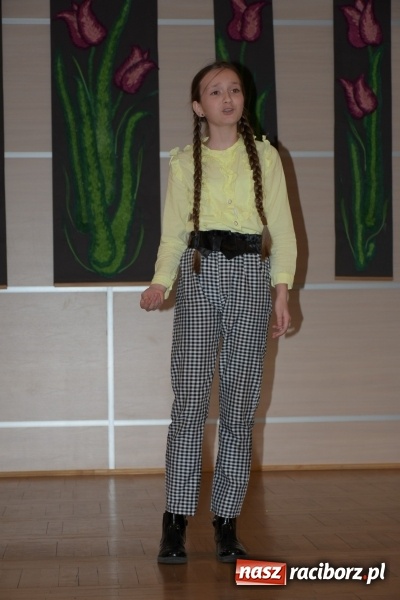 Zdjęcie w galerii na portalu naszraciborz.pl: Młode talenty na scenie w Tworkowie  wiadomości z regionu