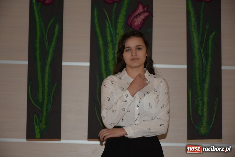 Zdjęcie w galerii na portalu naszraciborz.pl: Młode talenty na scenie w Tworkowie  wiadomości z regionu