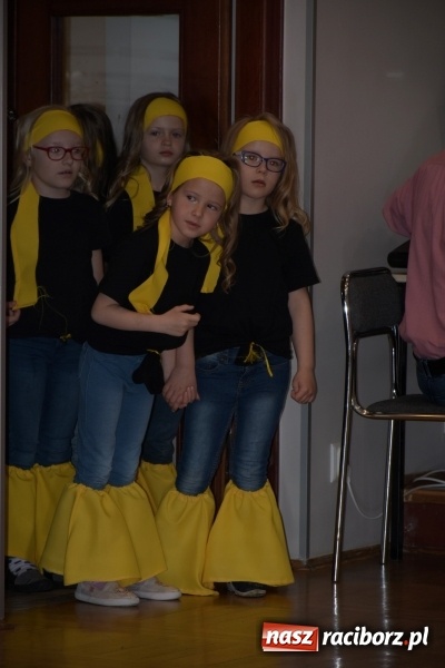 Zdjęcie w galerii na portalu naszraciborz.pl: Młode talenty na scenie w Tworkowie  wiadomości z regionu