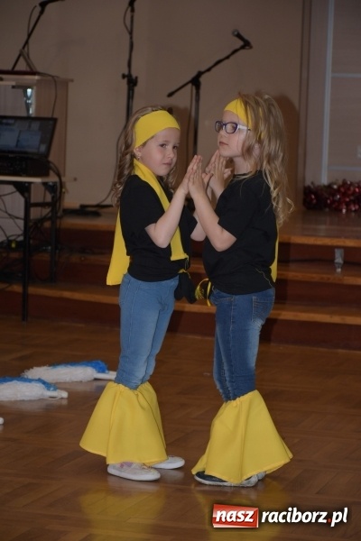 Zdjęcie w galerii na portalu naszraciborz.pl: Młode talenty na scenie w Tworkowie  wiadomości z regionu