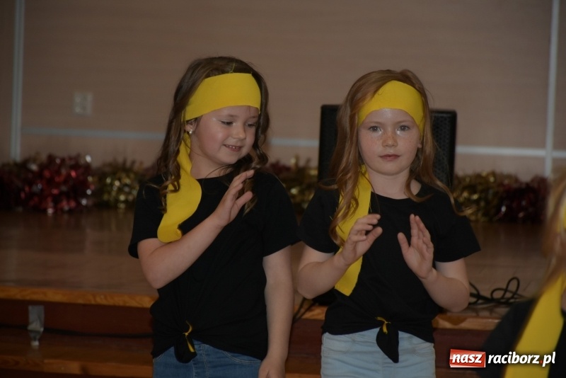 Zdjęcie w galerii na portalu naszraciborz.pl: Młode talenty na scenie w Tworkowie  wiadomości z regionu