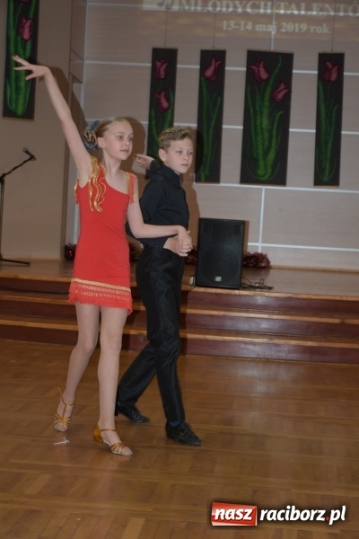 Zdjęcie w galerii na portalu naszraciborz.pl: Młode talenty na scenie w Tworkowie  wiadomości z regionu