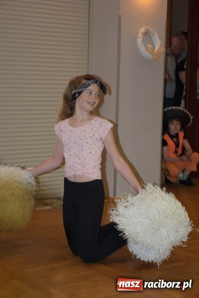 Zdjęcie w galerii na portalu naszraciborz.pl: Młode talenty na scenie w Tworkowie  wiadomości z regionu