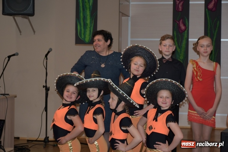 Zdjęcie w galerii na portalu naszraciborz.pl: Młode talenty na scenie w Tworkowie  wiadomości z regionu