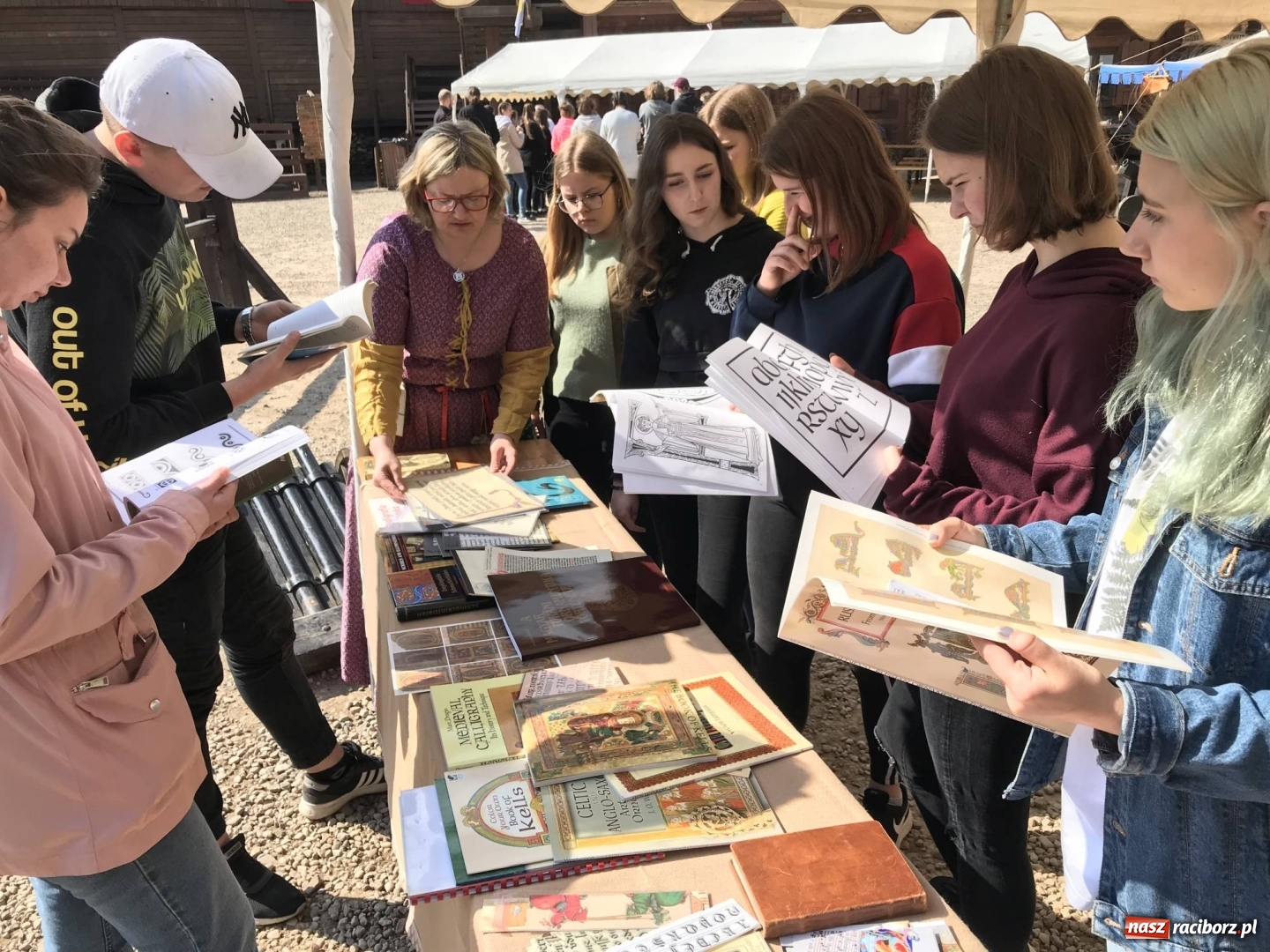 Zdjęcie w galerii na portalu naszraciborz.pl: StartUpCamp 2019. Młodzież uczyła się przedsiębiorczości w Byczynie  wiadomości z regionu