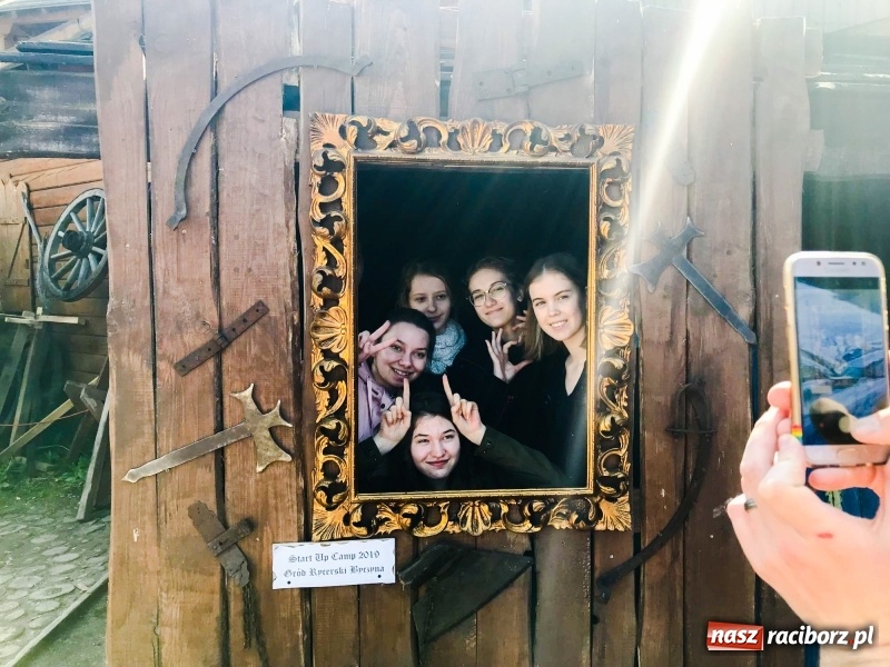 Zdjęcie w galerii na portalu naszraciborz.pl: StartUpCamp 2019. Młodzież uczyła się przedsiębiorczości w Byczynie  wiadomości z regionu