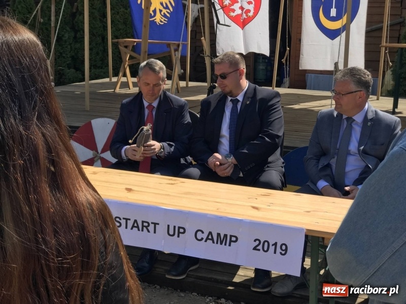 Zdjęcie w galerii na portalu naszraciborz.pl: StartUpCamp 2019. Młodzież uczyła się przedsiębiorczości w Byczynie  wiadomości z regionu