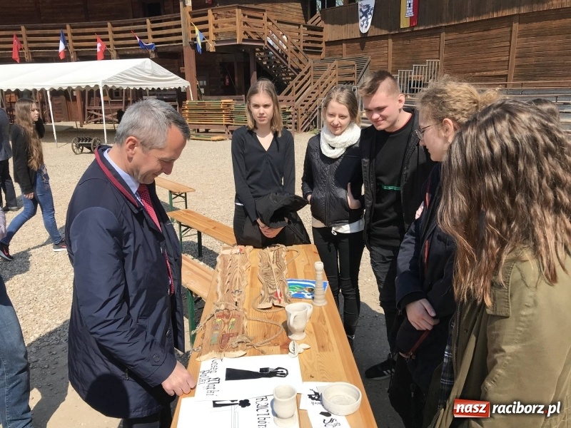 Zdjęcie w galerii na portalu naszraciborz.pl: StartUpCamp 2019. Młodzież uczyła się przedsiębiorczości w Byczynie  wiadomości z regionu