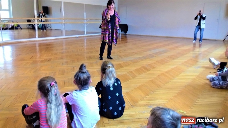 Zdjęcie w galerii na portalu naszraciborz.pl: Teatrzyk Niewielki z Borucina na podium Festiwalu Teatralnego wiadomości z regionu