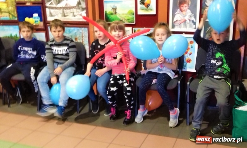 Zdjęcie w galerii na portalu naszraciborz.pl: Teatrzyk Niewielki z Borucina na podium Festiwalu Teatralnego wiadomości z regionu