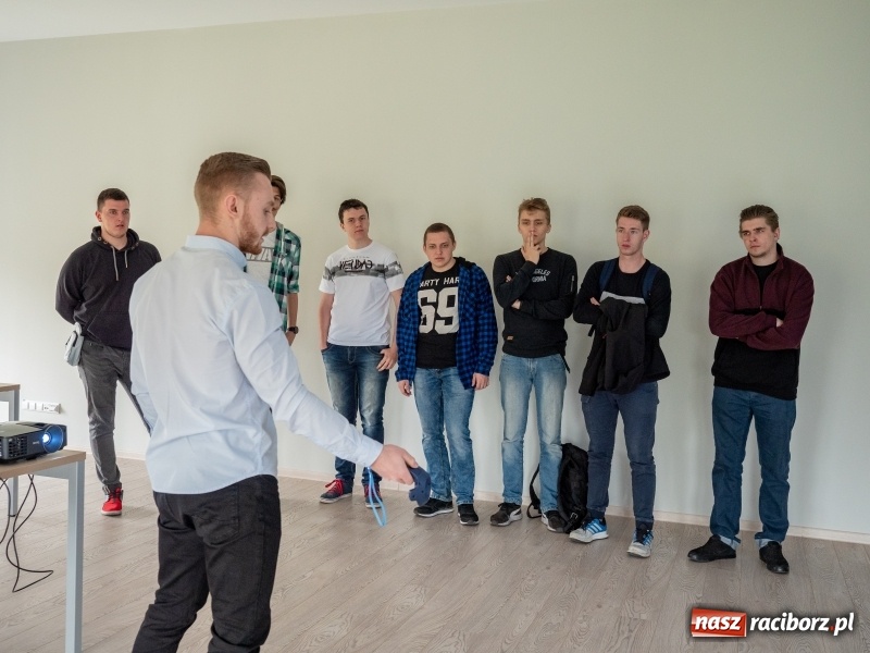 Zdjęcie w galerii na portalu naszraciborz.pl: Koltech zorganizował warsztaty VR dla studentów Automatyki i Robotyki wiadomości z regionu