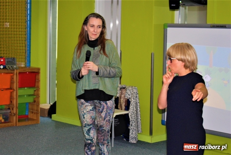 Zdjęcie w galerii na portalu naszraciborz.pl: Twórczyni Kici Koci spotkała się z raciborskimi przedszkolakami wiadomości z regionu