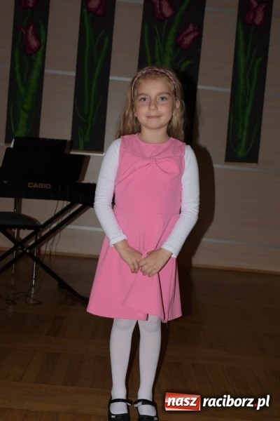 Zdjęcie w galerii na portalu naszraciborz.pl: Tańczę, śpiewam, recytuję. Tworkowski przegląd talentów  wiadomości z regionu