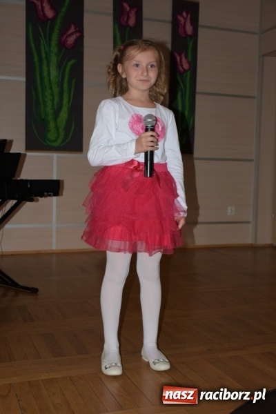 Zdjęcie w galerii na portalu naszraciborz.pl: Tańczę, śpiewam, recytuję. Tworkowski przegląd talentów  wiadomości z regionu