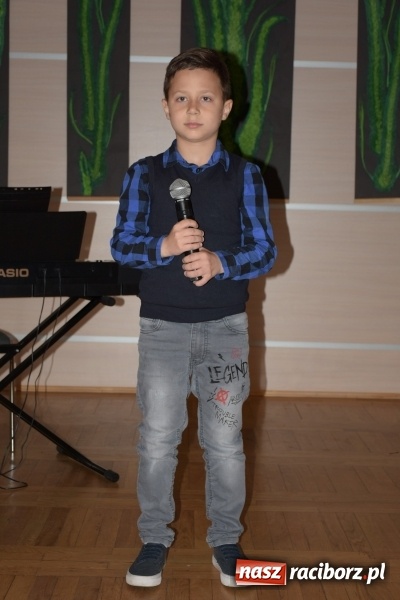 Zdjęcie w galerii na portalu naszraciborz.pl: Tańczę, śpiewam, recytuję. Tworkowski przegląd talentów  wiadomości z regionu
