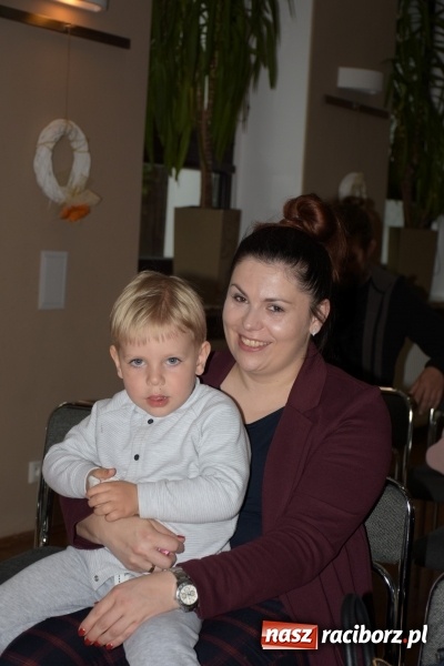 Zdjęcie w galerii na portalu naszraciborz.pl: Tańczę, śpiewam, recytuję. Tworkowski przegląd talentów  wiadomości z regionu