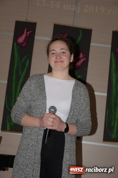 Zdjęcie w galerii na portalu naszraciborz.pl: Tańczę, śpiewam, recytuję. Tworkowski przegląd talentów  wiadomości z regionu