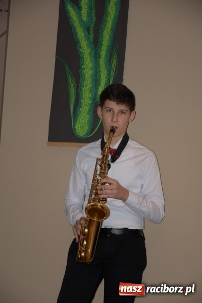 Zdjęcie w galerii na portalu naszraciborz.pl: Tańczę, śpiewam, recytuję. Tworkowski przegląd talentów  wiadomości z regionu