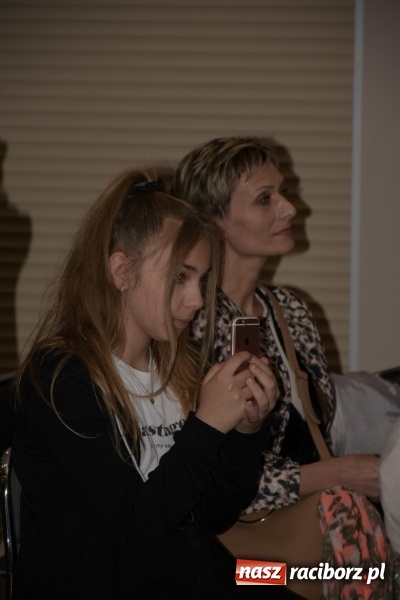 Zdjęcie w galerii na portalu naszraciborz.pl: Tańczę, śpiewam, recytuję. Tworkowski przegląd talentów  wiadomości z regionu