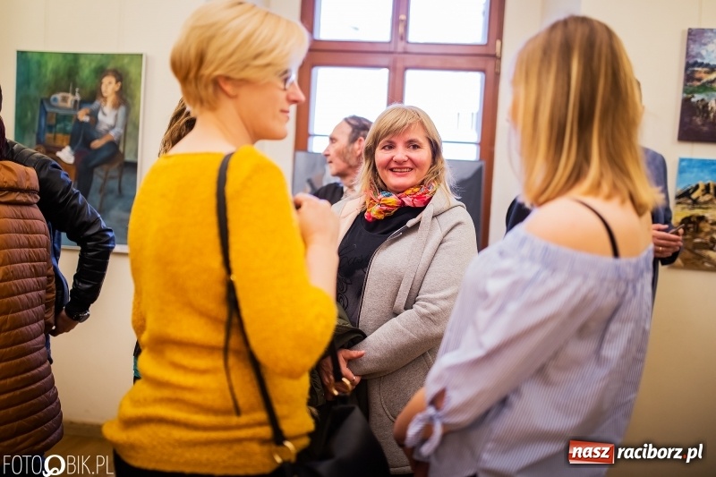 Zdjęcie w galerii na portalu naszraciborz.pl: Debiut. Wernisaż prac uczniów Liceum Plastycznego na Zamku Piastowskim wiadomości z regionu