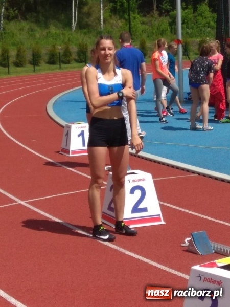 Zdjęcie w galerii na portalu naszraciborz.pl: Raciborscy lekkoatleci wkroczyli w sezon letni  wiadomości z regionu