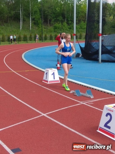 Zdjęcie w galerii na portalu naszraciborz.pl: Raciborscy lekkoatleci wkroczyli w sezon letni  wiadomości z regionu