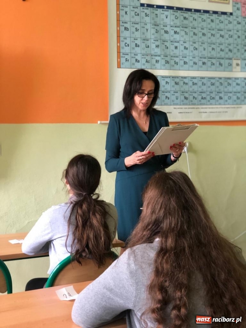 Zdjęcie w galerii na portalu naszraciborz.pl: Po raz 27. rywalizowali o tytuł Mistrza Ortografii wiadomości z regionu