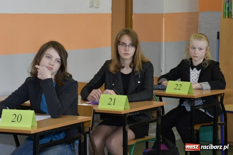 Zdjęcie w galerii na portalu naszraciborz.pl: Po raz 27. rywalizowali o tytuł Mistrza Ortografii wiadomości z regionu