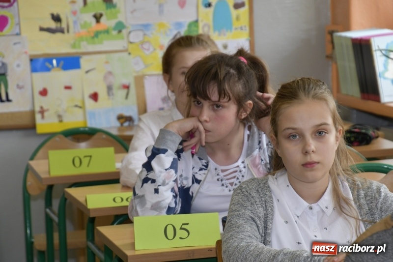 Zdjęcie w galerii na portalu naszraciborz.pl: Po raz 27. rywalizowali o tytuł Mistrza Ortografii wiadomości z regionu