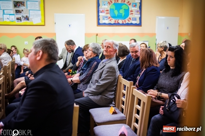 Zdjęcie w galerii na portalu naszraciborz.pl: Szkoła w Wojnowicach obchodzi 115-lecie powstania. Dziś jubilatka witała zacnych gości wiadomości z regionu