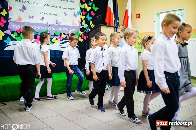 Zdjęcie w galerii na portalu naszraciborz.pl: Szkoła w Wojnowicach obchodzi 115-lecie powstania. Dziś jubilatka witała zacnych gości wiadomości z regionu