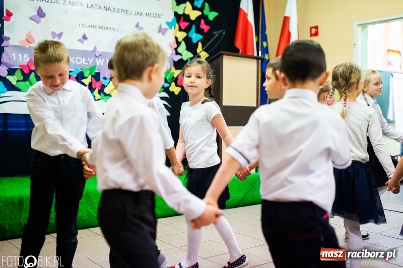 Zdjęcie w galerii na portalu naszraciborz.pl: Szkoła w Wojnowicach obchodzi 115-lecie powstania. Dziś jubilatka witała zacnych gości wiadomości z regionu