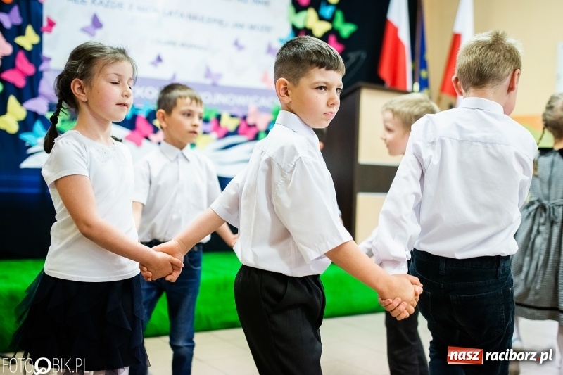 Zdjęcie w galerii na portalu naszraciborz.pl: Szkoła w Wojnowicach obchodzi 115-lecie powstania. Dziś jubilatka witała zacnych gości wiadomości z regionu