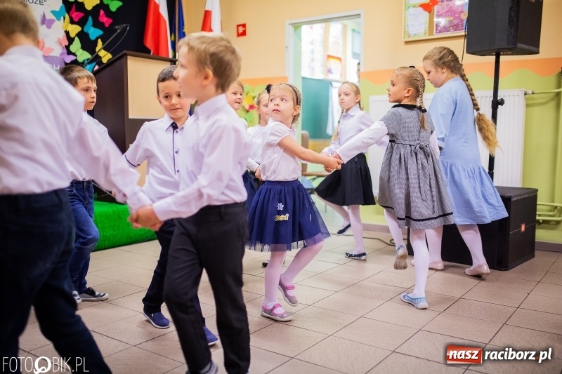 Zdjęcie w galerii na portalu naszraciborz.pl: Szkoła w Wojnowicach obchodzi 115-lecie powstania. Dziś jubilatka witała zacnych gości wiadomości z regionu