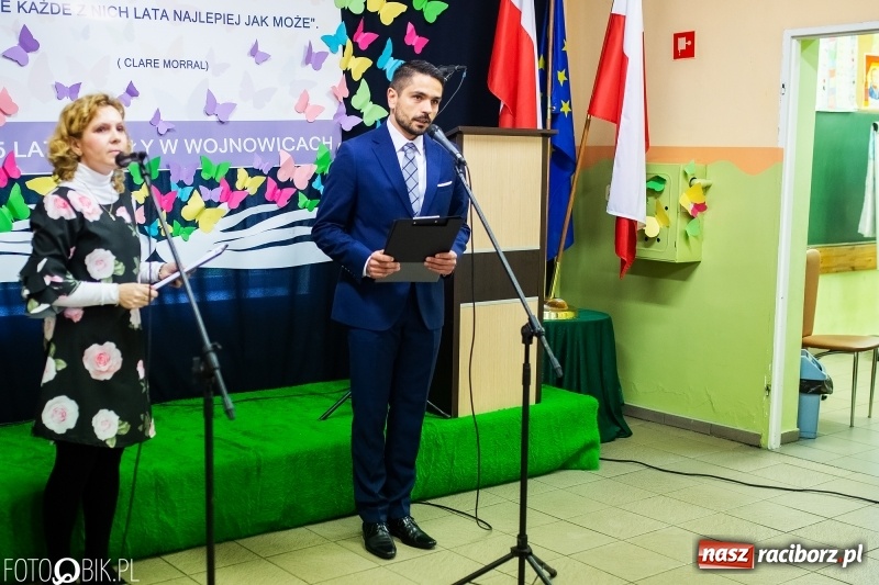 Zdjęcie w galerii na portalu naszraciborz.pl: Szkoła w Wojnowicach obchodzi 115-lecie powstania. Dziś jubilatka witała zacnych gości wiadomości z regionu
