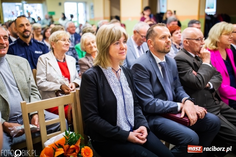Zdjęcie w galerii na portalu naszraciborz.pl: Szkoła w Wojnowicach obchodzi 115-lecie powstania. Dziś jubilatka witała zacnych gości wiadomości z regionu