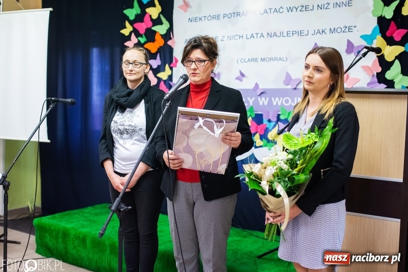 Zdjęcie w galerii na portalu naszraciborz.pl: Szkoła w Wojnowicach obchodzi 115-lecie powstania. Dziś jubilatka witała zacnych gości wiadomości z regionu