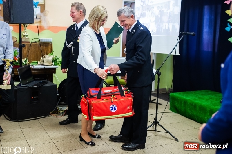 Zdjęcie w galerii na portalu naszraciborz.pl: Szkoła w Wojnowicach obchodzi 115-lecie powstania. Dziś jubilatka witała zacnych gości wiadomości z regionu