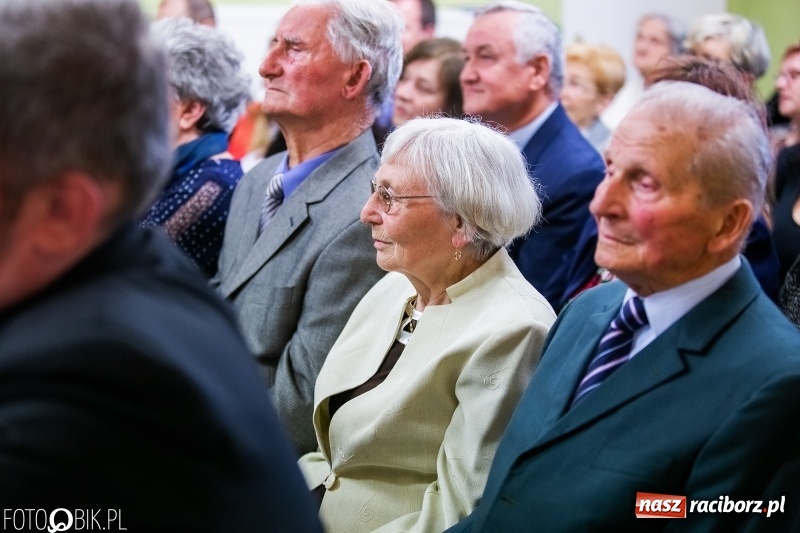 Zdjęcie w galerii na portalu naszraciborz.pl: Szkoła w Wojnowicach obchodzi 115-lecie powstania. Dziś jubilatka witała zacnych gości wiadomości z regionu