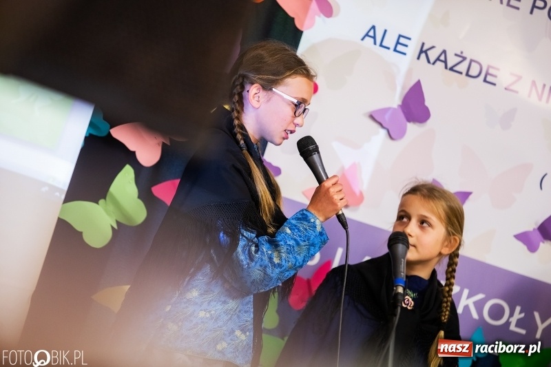 Zdjęcie w galerii na portalu naszraciborz.pl: Szkoła w Wojnowicach obchodzi 115-lecie powstania. Dziś jubilatka witała zacnych gości wiadomości z regionu